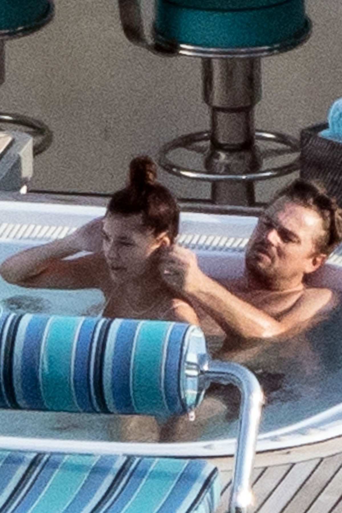 Camila Morrone and Leonardo DiCaprio have a good time in a hot tub while on vacation ...1200 x 1800