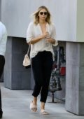 Maria Sharapova visit a nail salon in Manhattan Beach, California