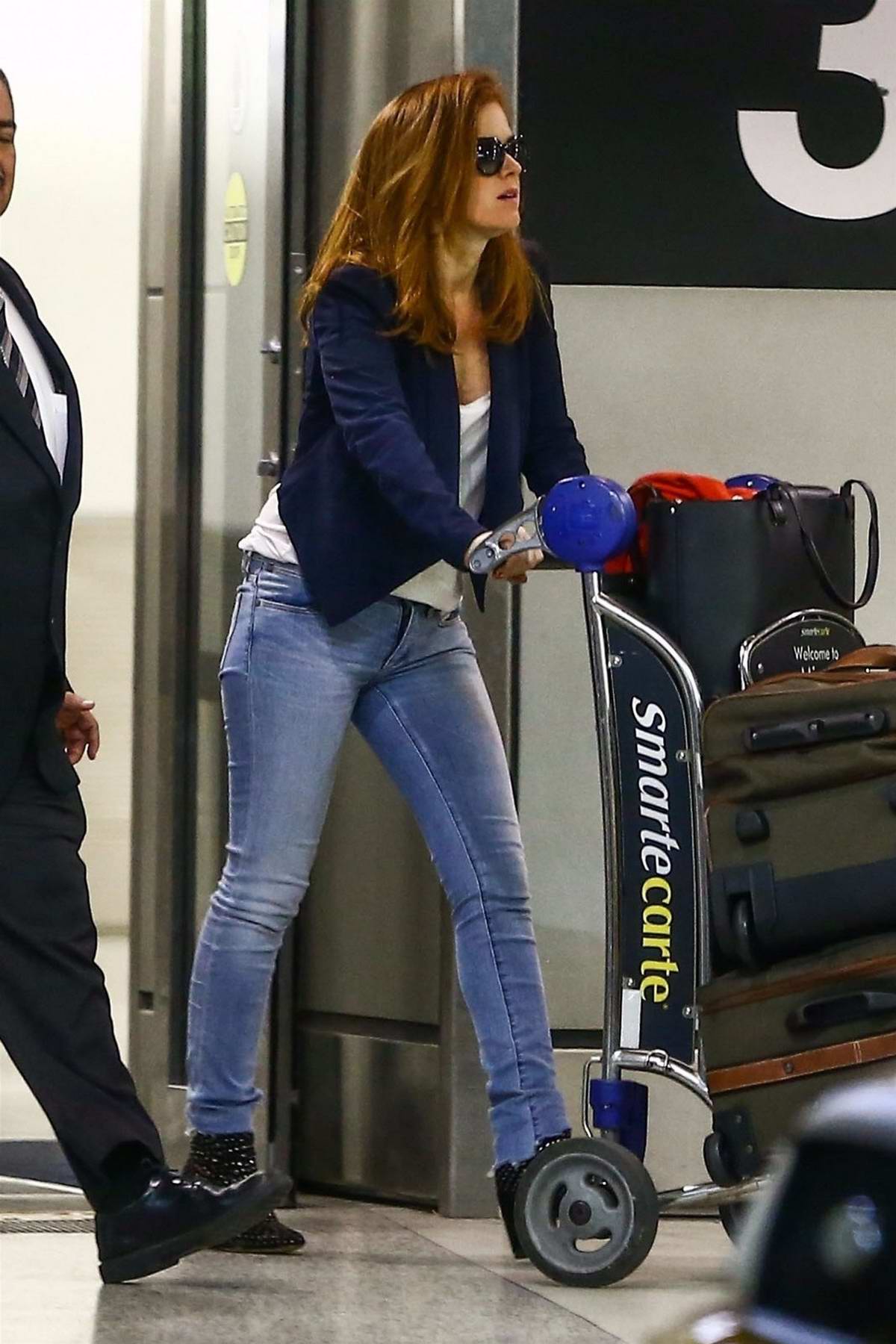 Isla Fisher seen arriving at Miami Airport, Miami, Florida Isla Fisher seen arriving at Miami Airport, Miami, Florida