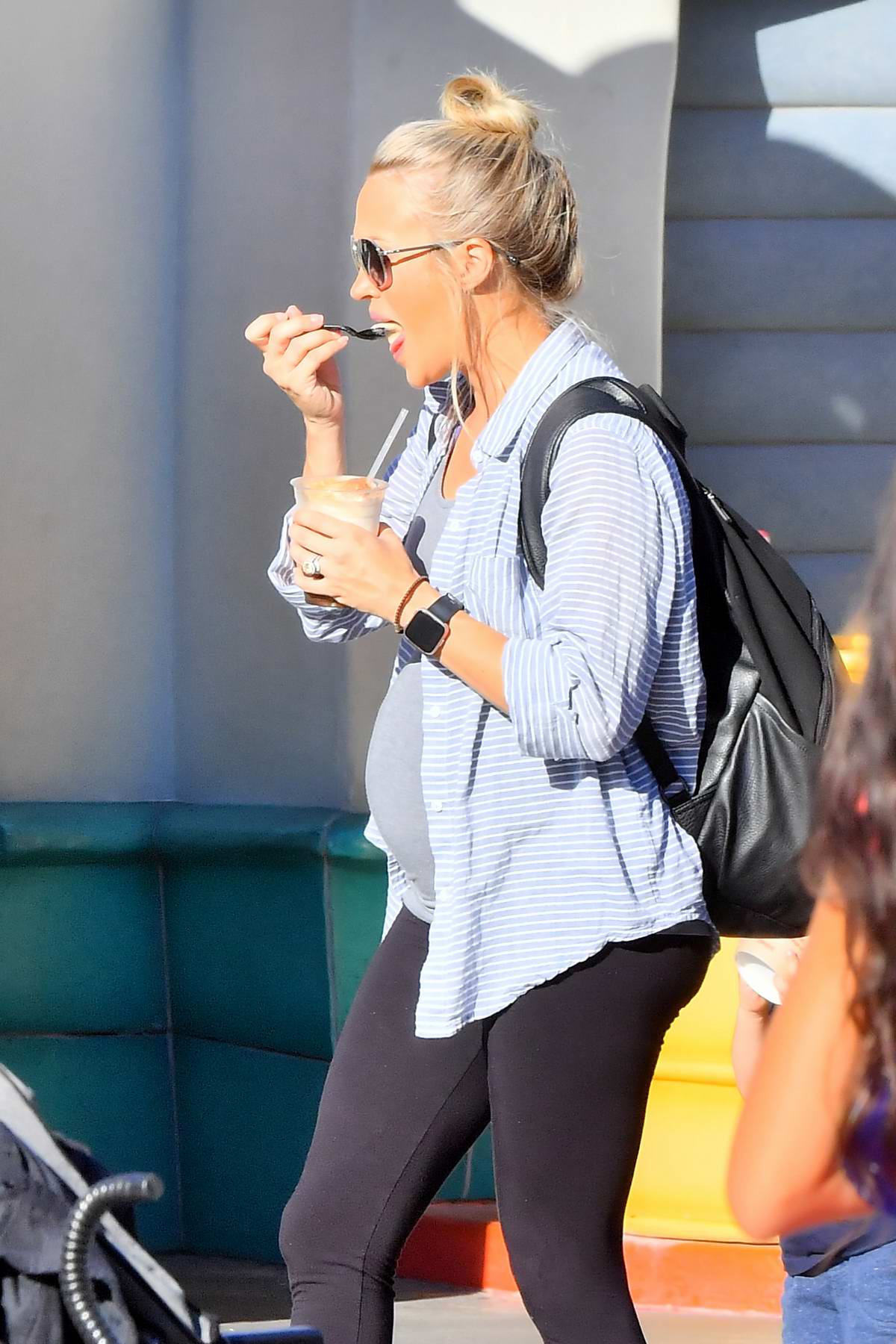 https://www.celebsfirst.com/wp-content/uploads/2018/09/carrie-underwood-spends-a-day-with-her-family-at-disneyland-in-anaheim-california-160918_1.jpg