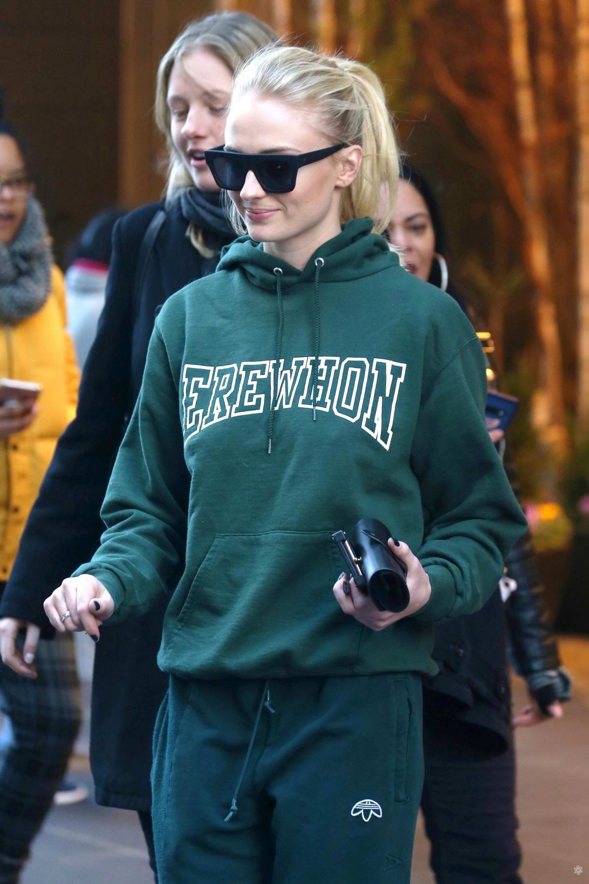 sophie turner steps out in green sweats and louis vuitton slippers in new york city-020419_4