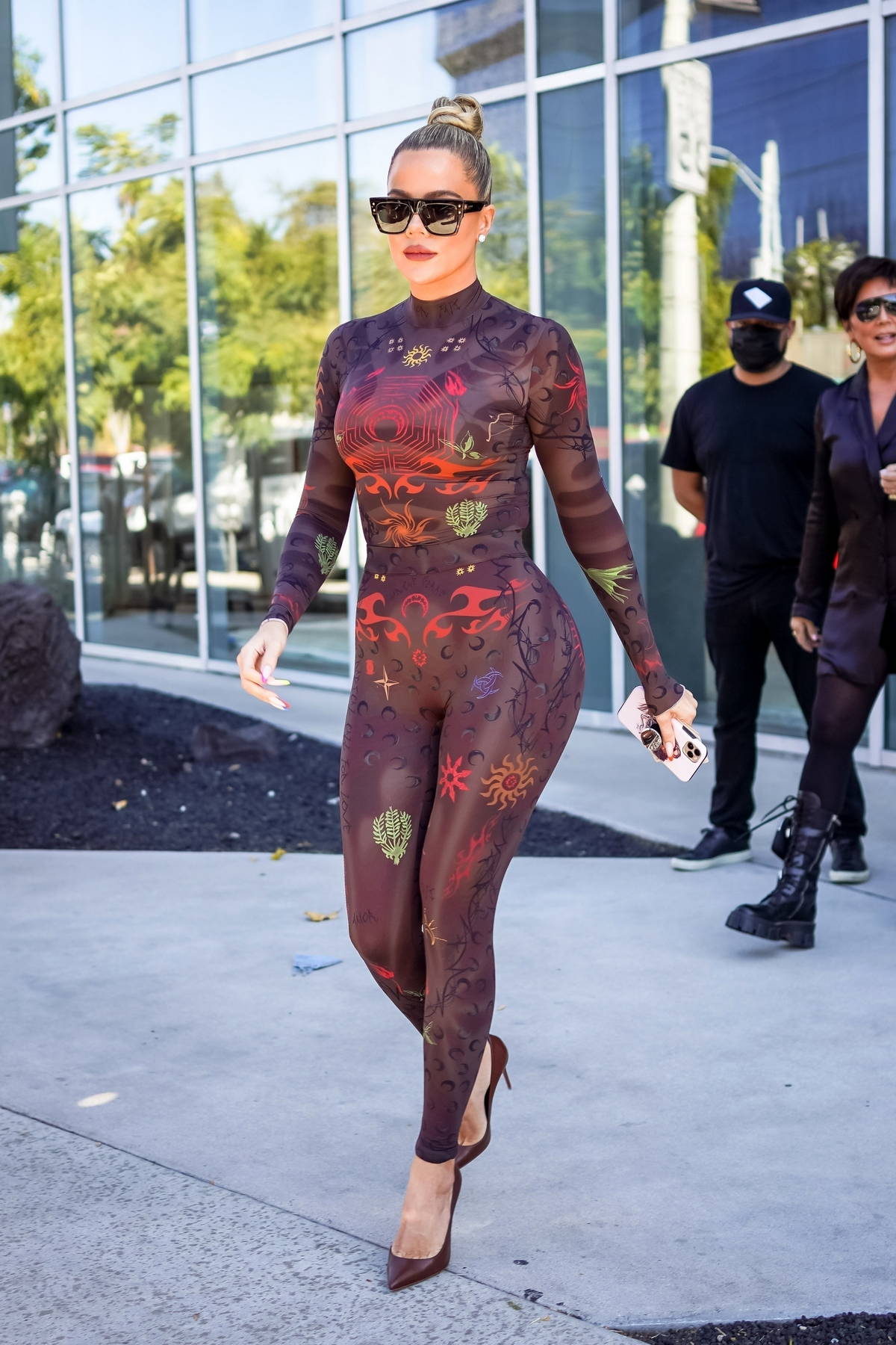 khloe kardashian dons black leather jumpsuit for lunch at plata taqueria &  cantina in agoura hills, california-100919_8