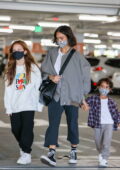 Jessica Alba takes her kids for some grocery shopping at Eataly in Los Angeles