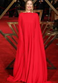 Margot Robbie attends the UK Premiere of 'Babylon' at BFI IMAX Waterloo in London, UK
