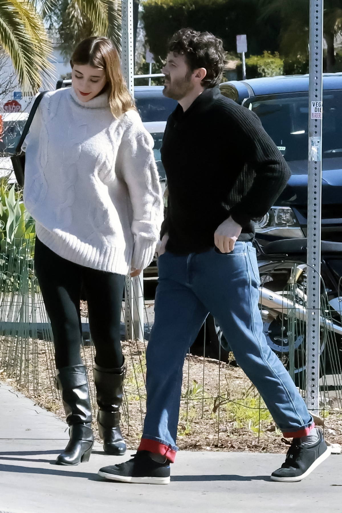 Caylee Cowan and boyfriend Casey Affleck pack on the PDA while