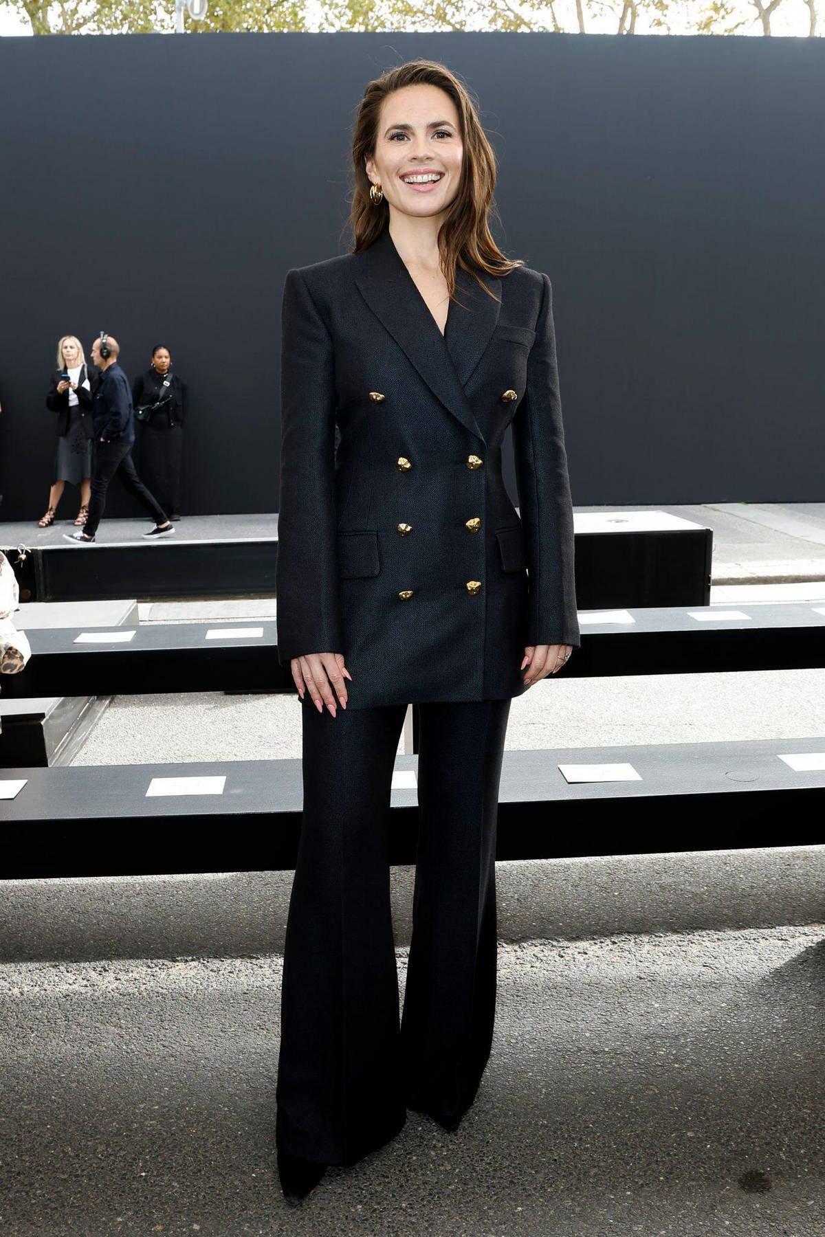Hayley Atwell attends the Chloé Womenswear SS24 show during Paris Fashion Week in Paris, France